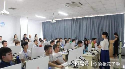 為什么公司對(duì)培訓(xùn)機(jī)構(gòu)出身的程序員存在偏見(jiàn)？計(jì)算機(jī)畢業(yè)者也常答錯(cuò)